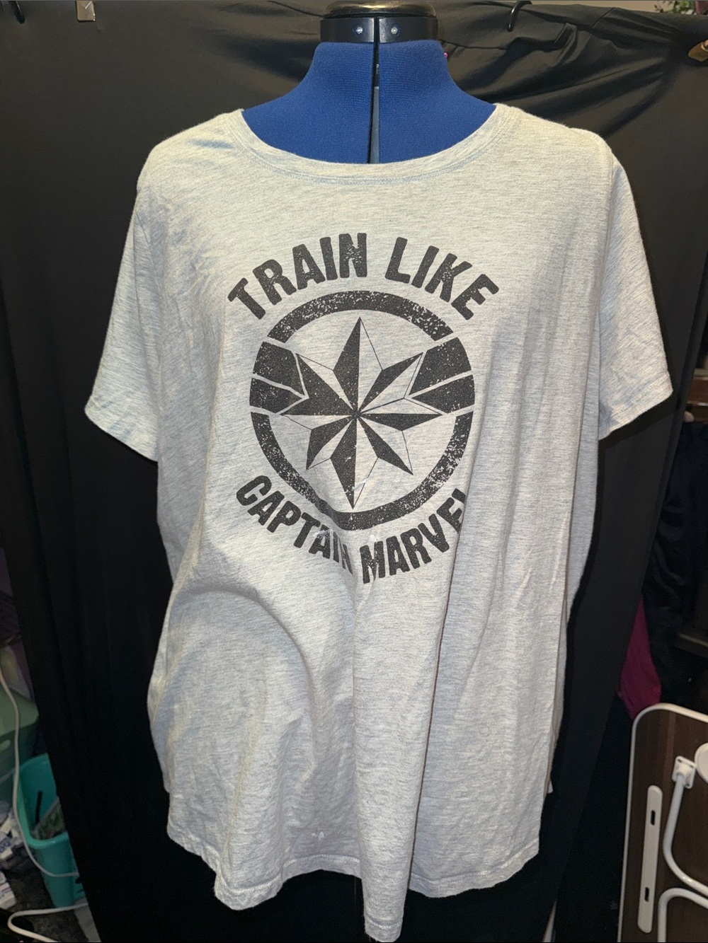 Marvel Tag Crew Tee - Light Gray with Blue Accent